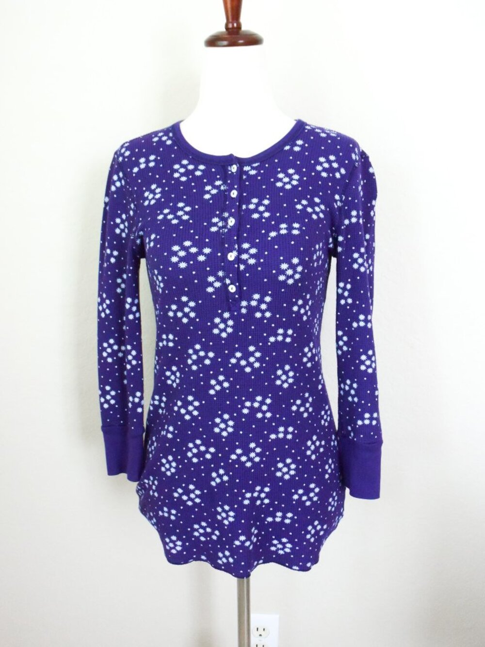*Splendid* Purple White Floral Star Print Waffle Knit Thermal Henley - Small